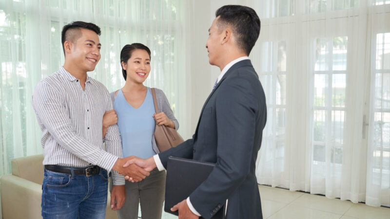 MORTGAGE BROKERS: HOW TO FIND THE RIGHT ONE FOR YOU